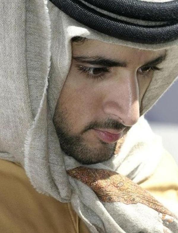 迪拜最帅的王子_史上最全迪拜王族成员生活照 网友 羡慕死我了